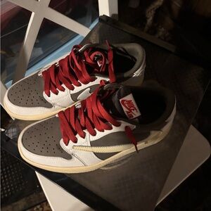 Travis Scott Reverse Mocha Jordan 1 Low (7W)